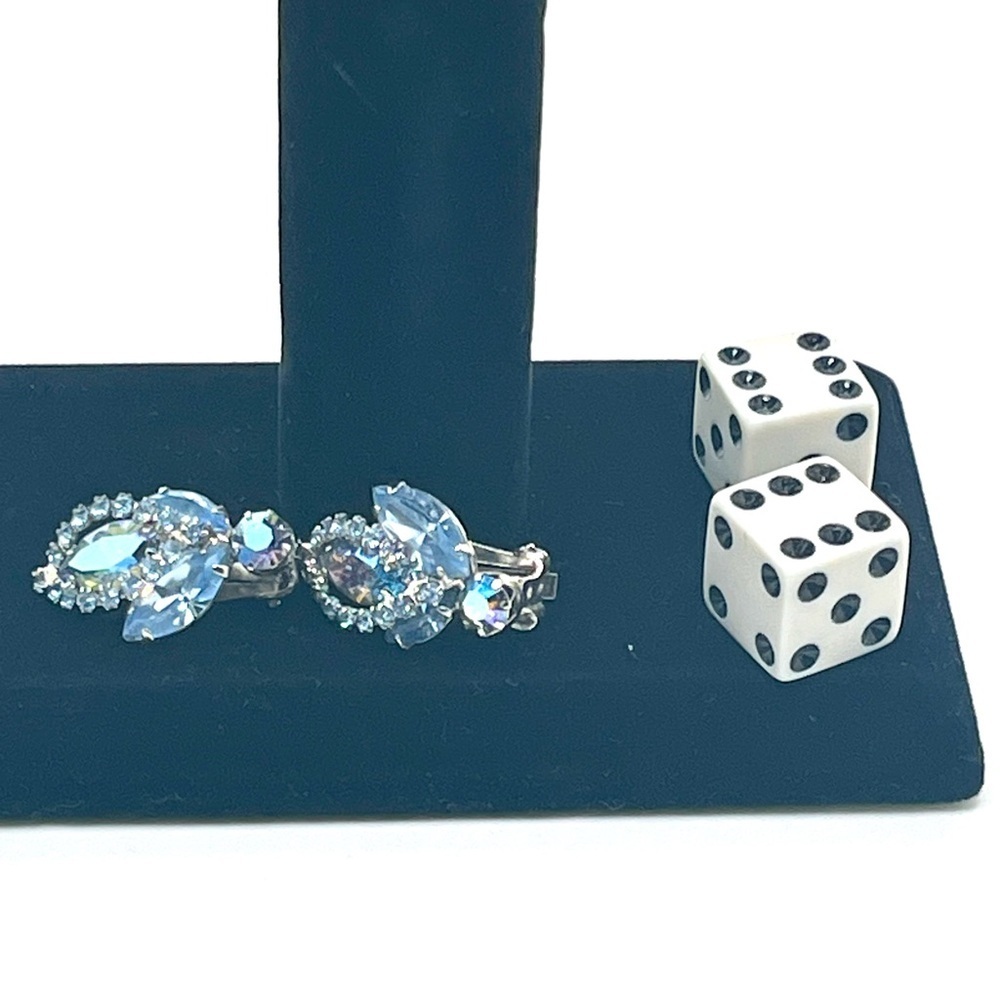 Vintage Weiss Blue Rhinestone Clip On Earrings Aurora Borealis 1950s - Picture 9 of 11